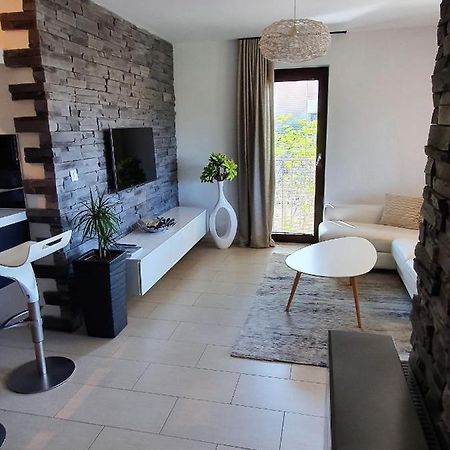 Lucia Exclusive With Parking In The Garage Apartamento Poreč Exterior foto