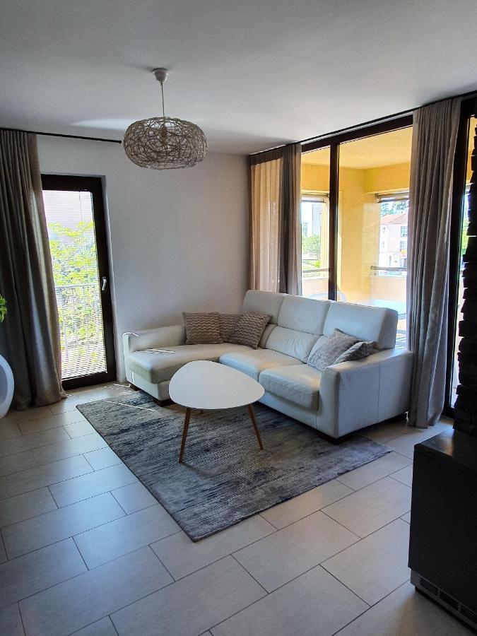 Lucia Exclusive With Parking In The Garage Apartamento Poreč Exterior foto