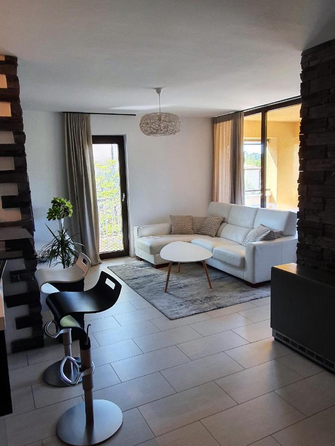 Lucia Exclusive With Parking In The Garage Apartamento Poreč Exterior foto
