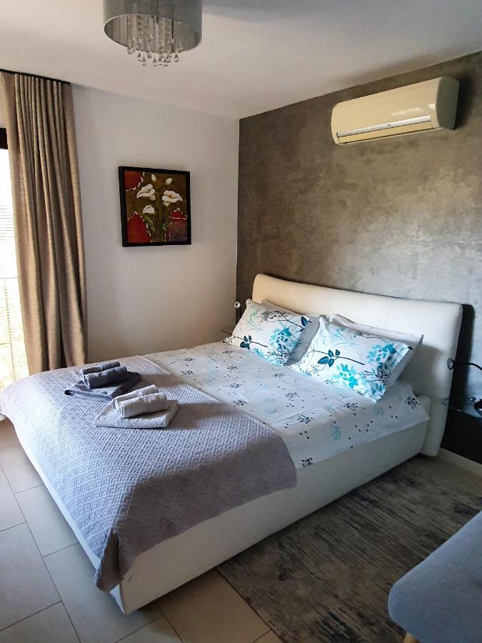 Lucia Exclusive With Parking In The Garage Apartamento Poreč Exterior foto