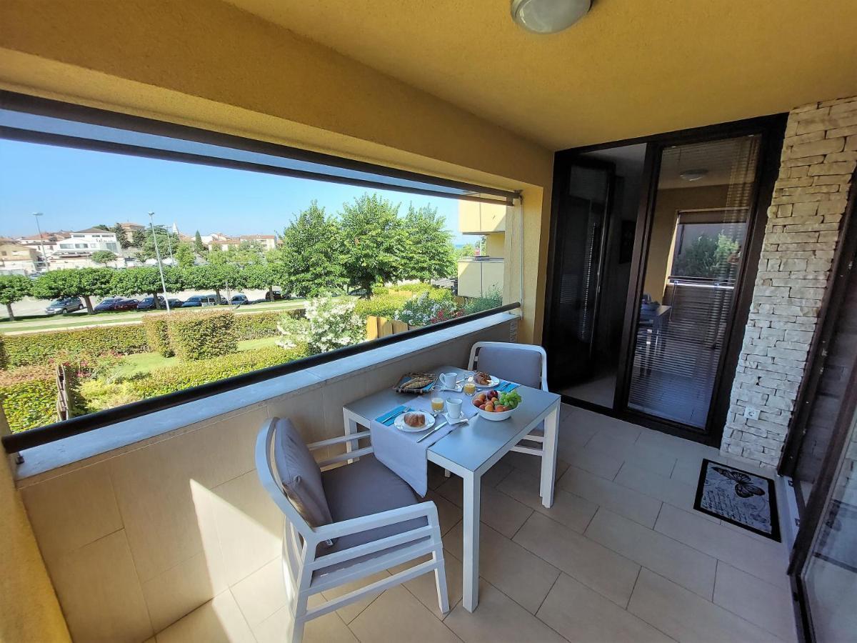 Lucia Exclusive With Parking In The Garage Apartamento Poreč Exterior foto